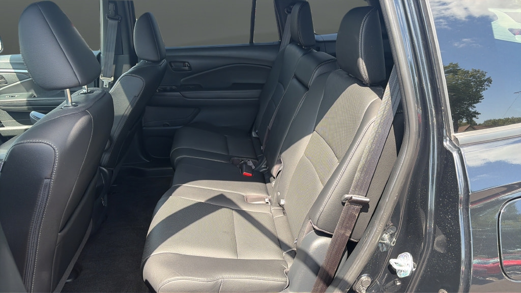 2023 Honda Passport EX-L - Photo 22