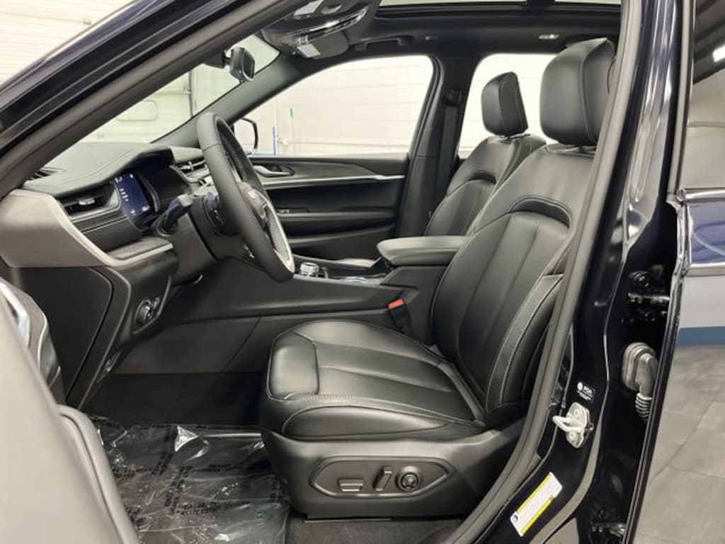 Used 2024 Jeep Grand Cherokee Limited SUV