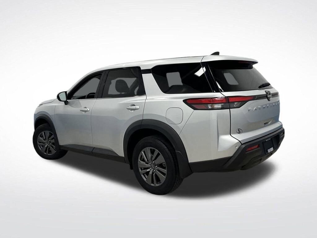 Used 2024 Nissan Pathfinder S SUV