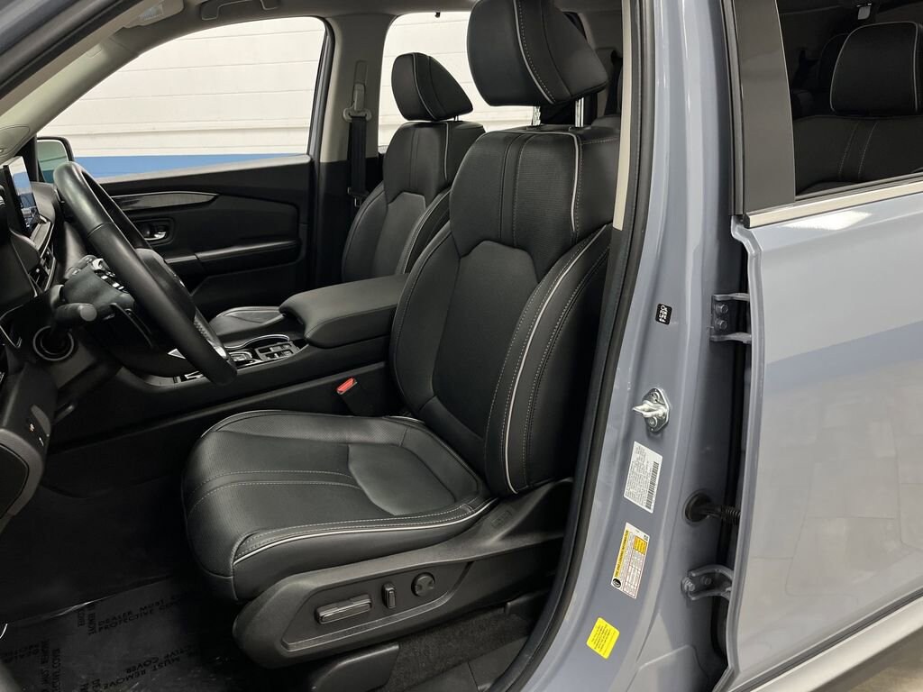 Used 2025 Honda Pilot Elite SUV