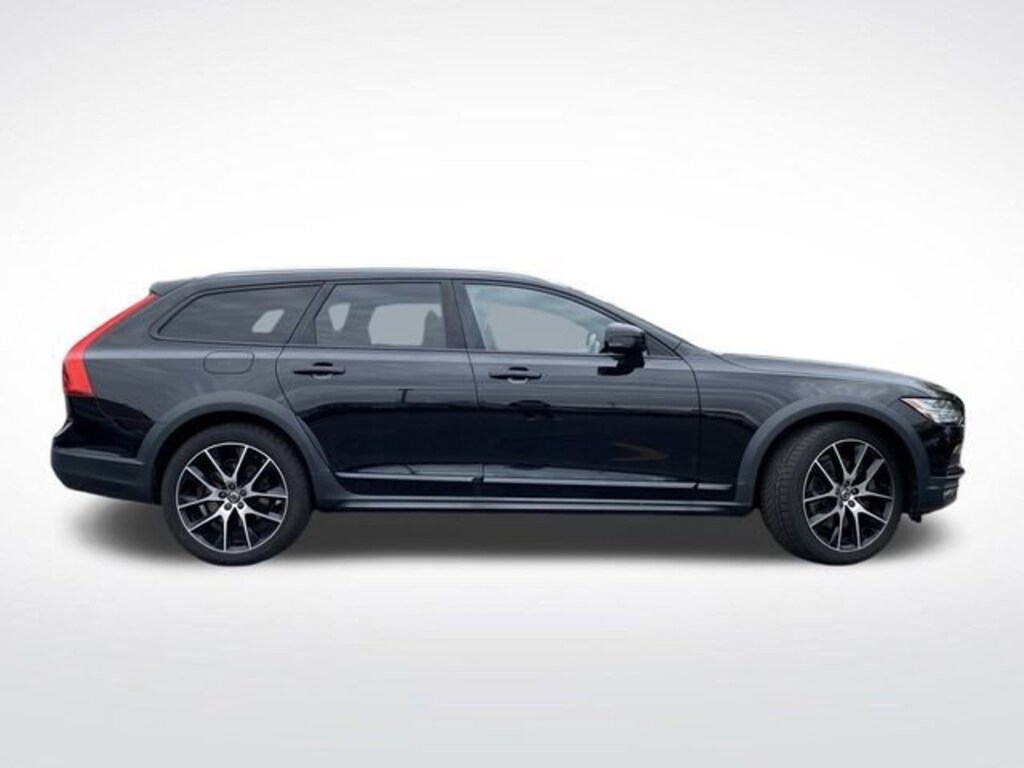 Certified 2018 Volvo V90 Cross Country T6 AWD Wagon