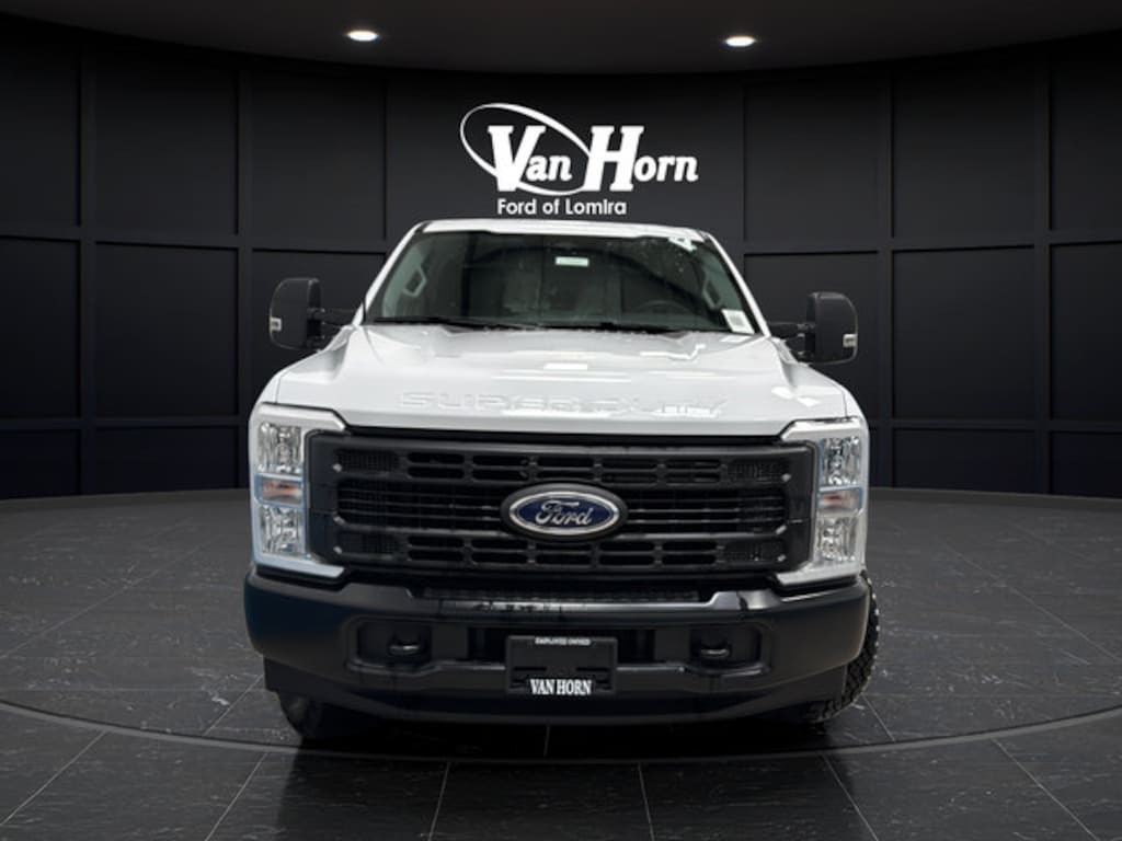 Used 2025 Ford Super Duty F-350 SRW XL Truck Crew Cab