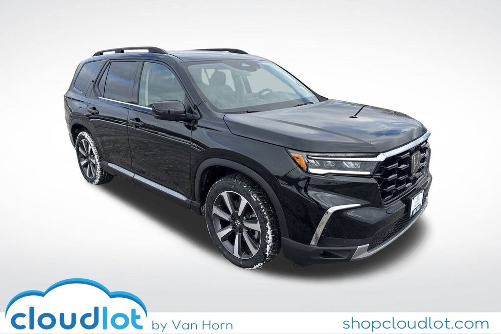 Used 2025 Honda Pilot Touring SUV