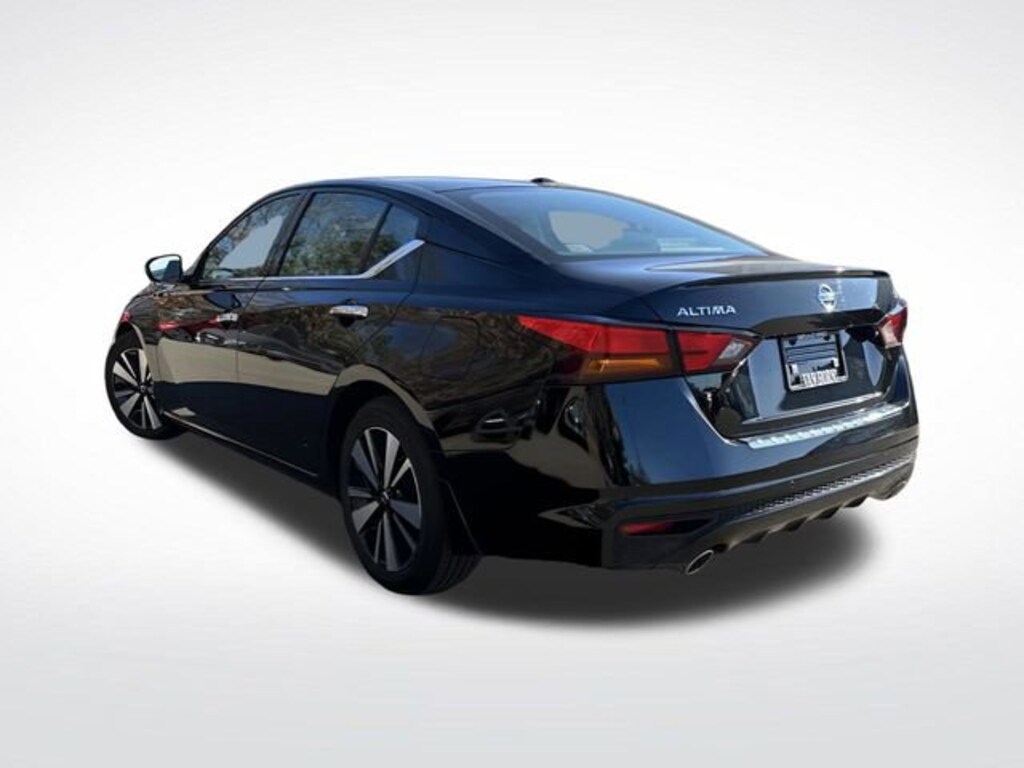 Used 2022 Nissan Altima 2.5 SL Sedan