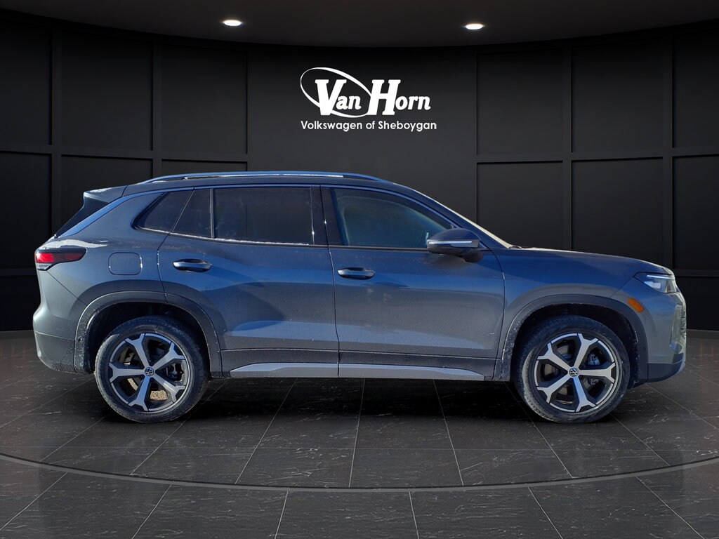 New 2026 Volkswagen Tiguan SE SUV