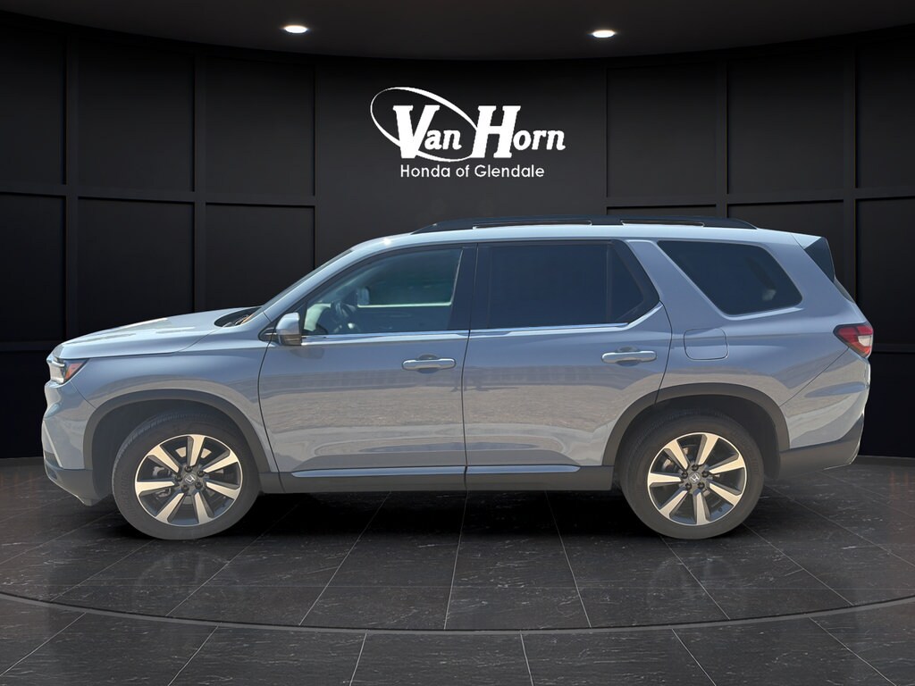 Used 2025 Honda Pilot Touring SUV