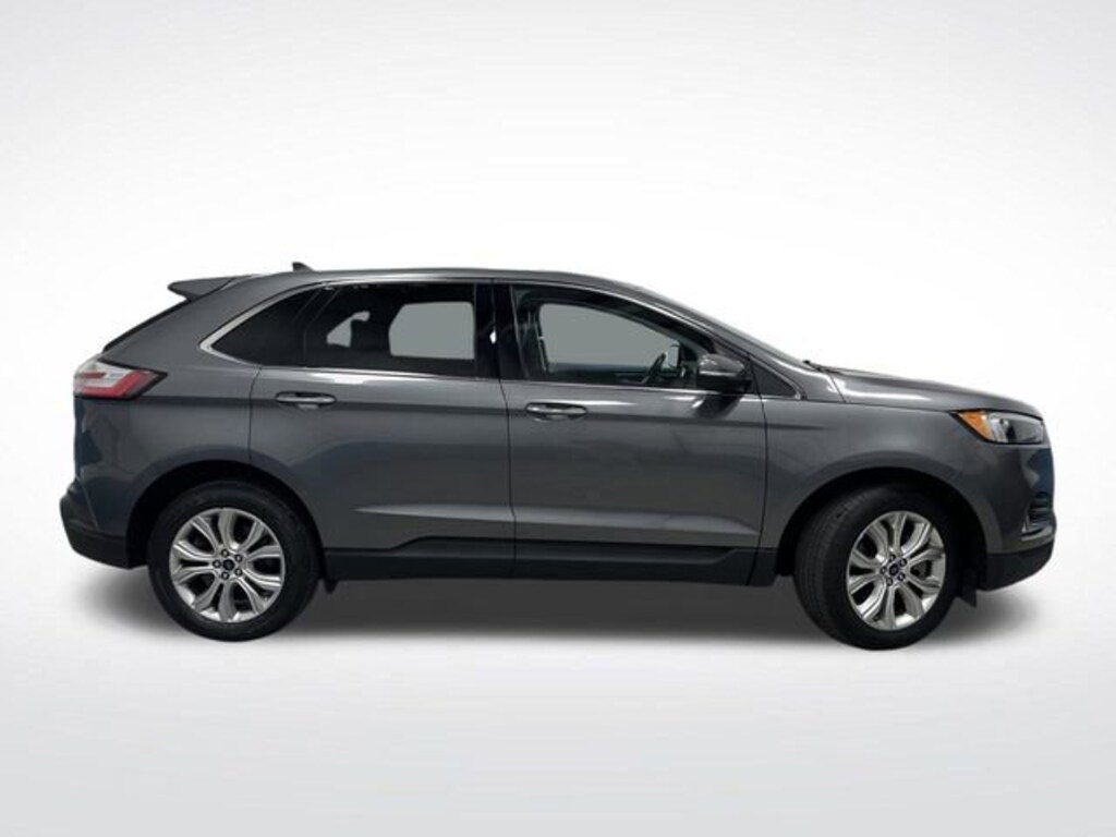 Used 2022 Ford Edge Titanium SUV