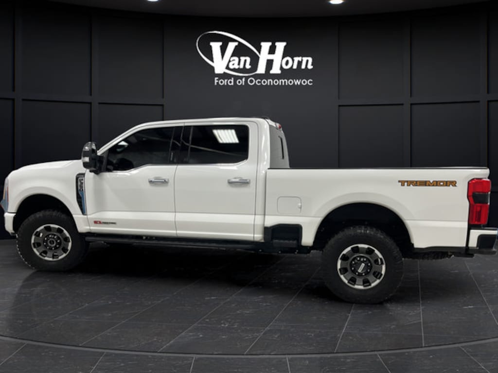 Used 2023 Ford Super Duty F-350 SRW Platinum Truck Crew Cab