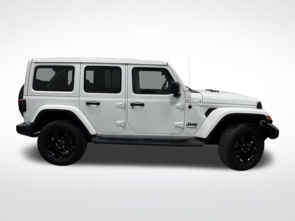 Used 2022 Jeep Wrangler Unlimited Sahara Altitude SUV