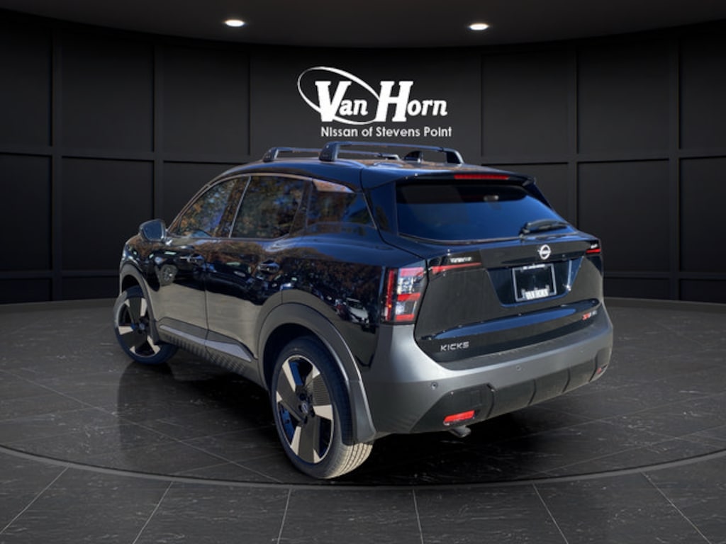 New 2026 Nissan Kicks SR SUV