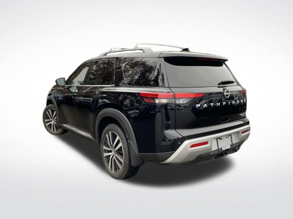 Used 2024 Nissan Pathfinder Platinum SUV