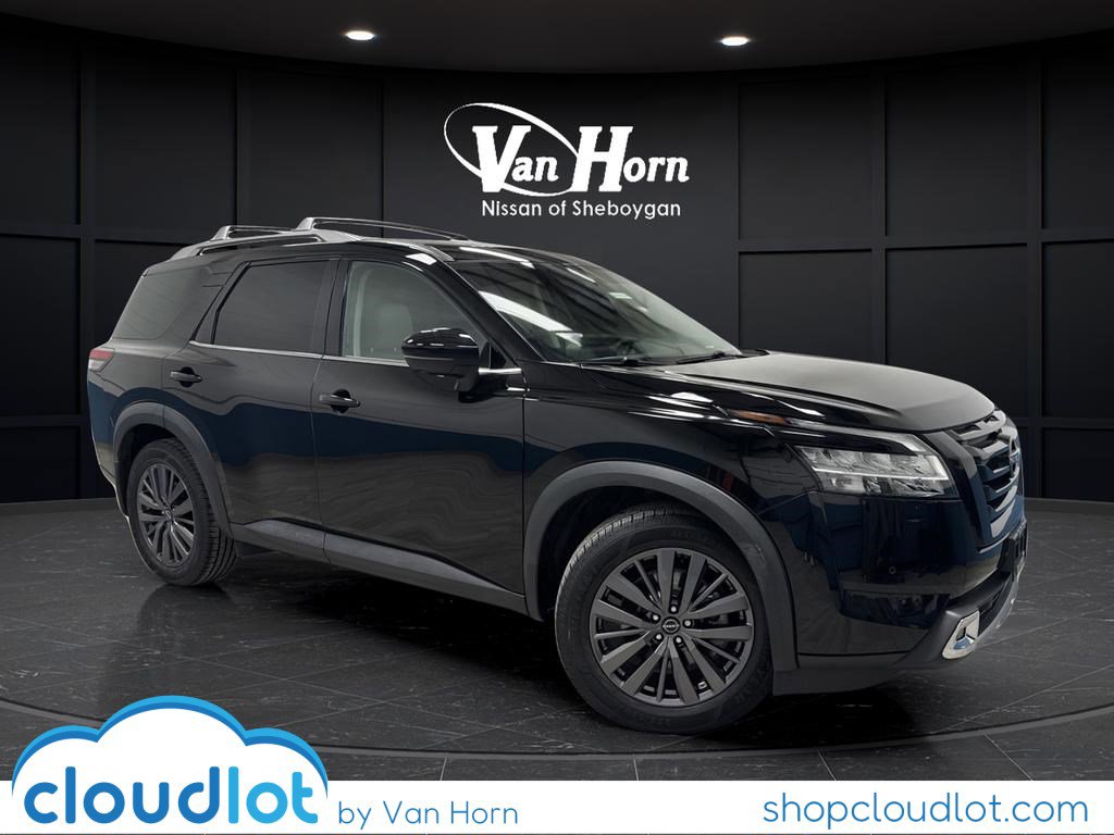 2022 Nissan Pathfinder SL