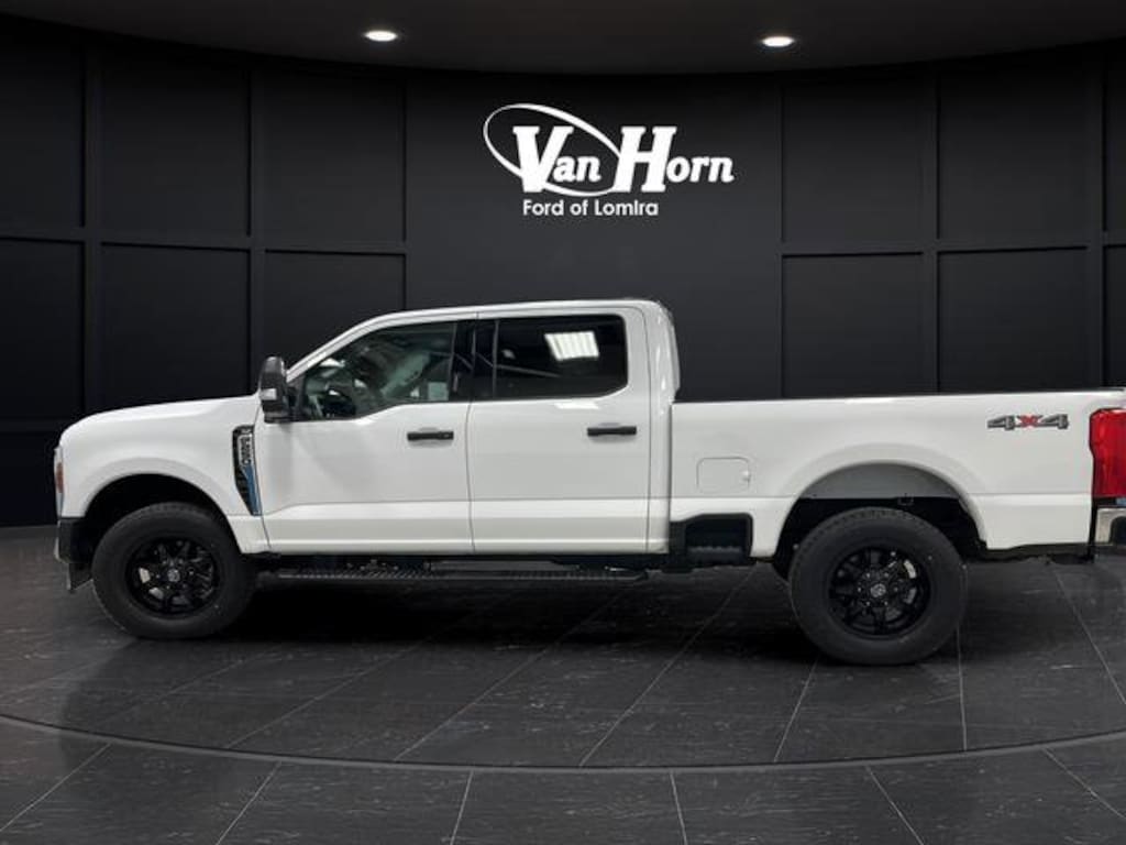 Used 2024 Ford Super Duty F-250 SRW XLT Truck Crew Cab