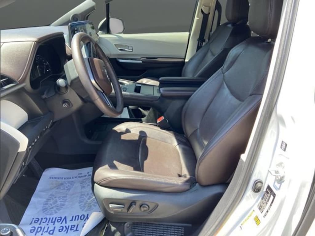Used 2022 Toyota Sienna Platinum Van Passenger Van