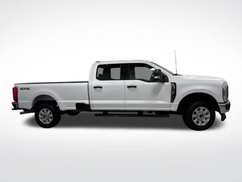 Used 2024 Ford Super Duty F-250 SRW XLT Truck Crew Cab