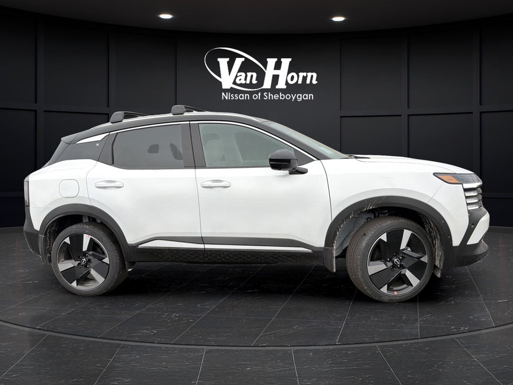 New 2026 Nissan Kicks SR SUV