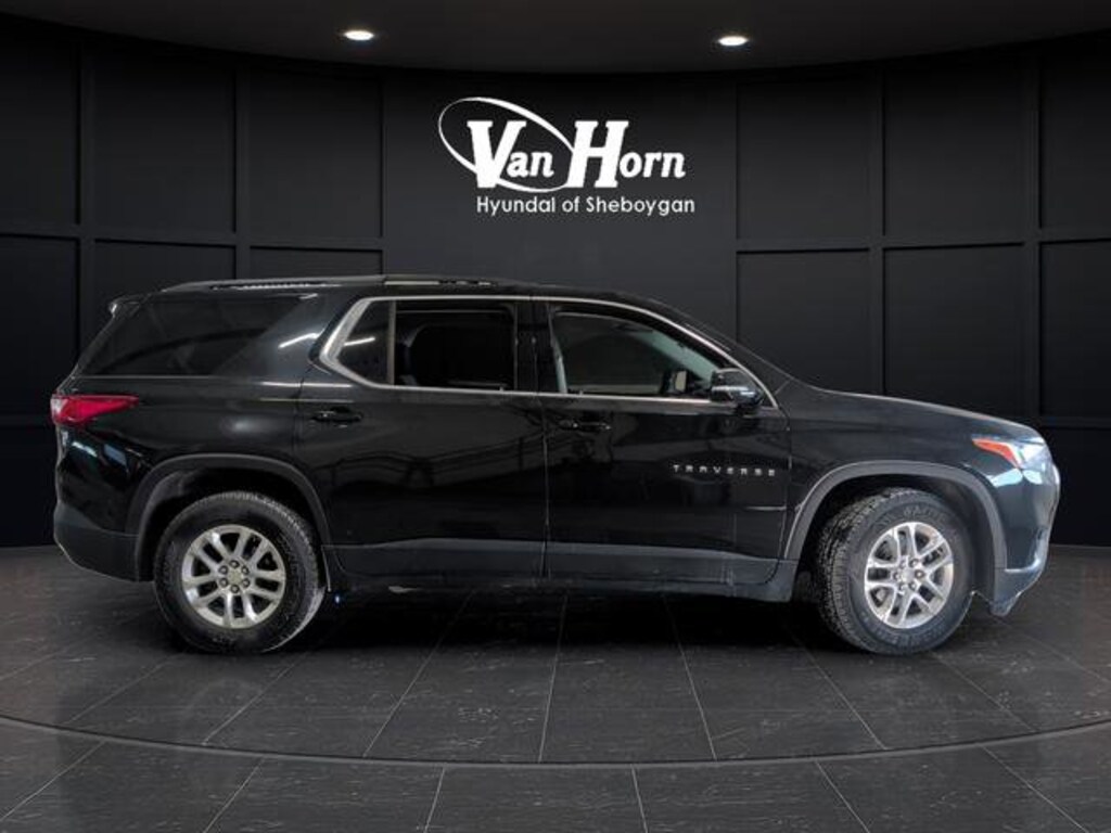 Used 2019 Chevrolet Traverse LT Cloth SUV