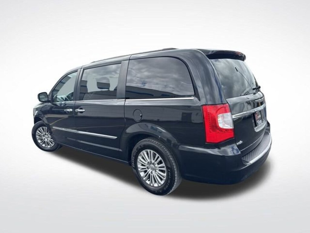 Used 2016 Chrysler Town & Country Touring-L Anniversary Edition Van LWB Passenger Van