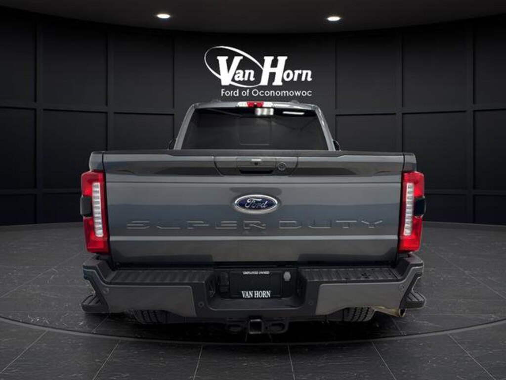 Used 2024 Ford Super Duty F-250 SRW LARIAT Truck Crew Cab