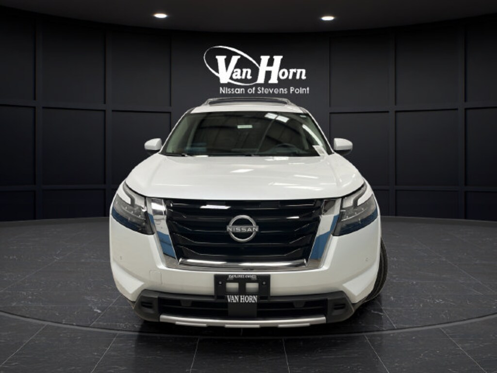 Used 2025 Nissan Pathfinder Platinum SUV