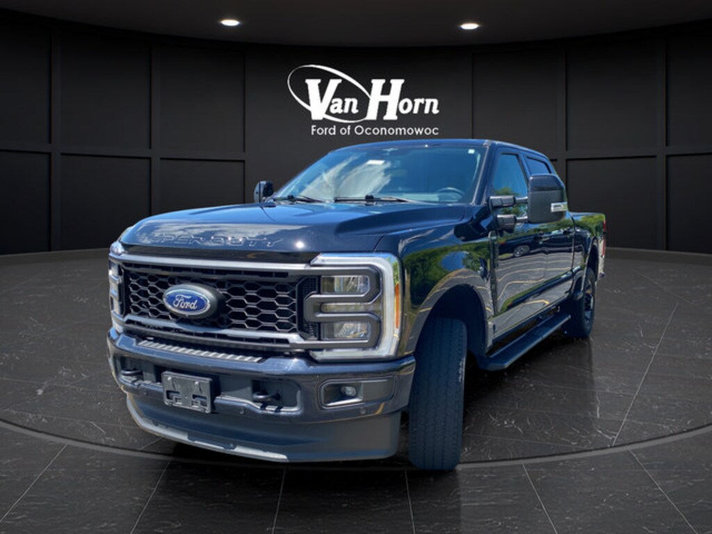 Used 2023 Ford Super Duty F-250 SRW LARIAT Truck Crew Cab