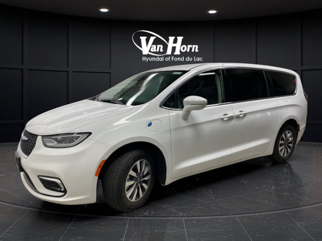 Used 2022 Chrysler Pacifica Hybrid Touring L Van Passenger Van