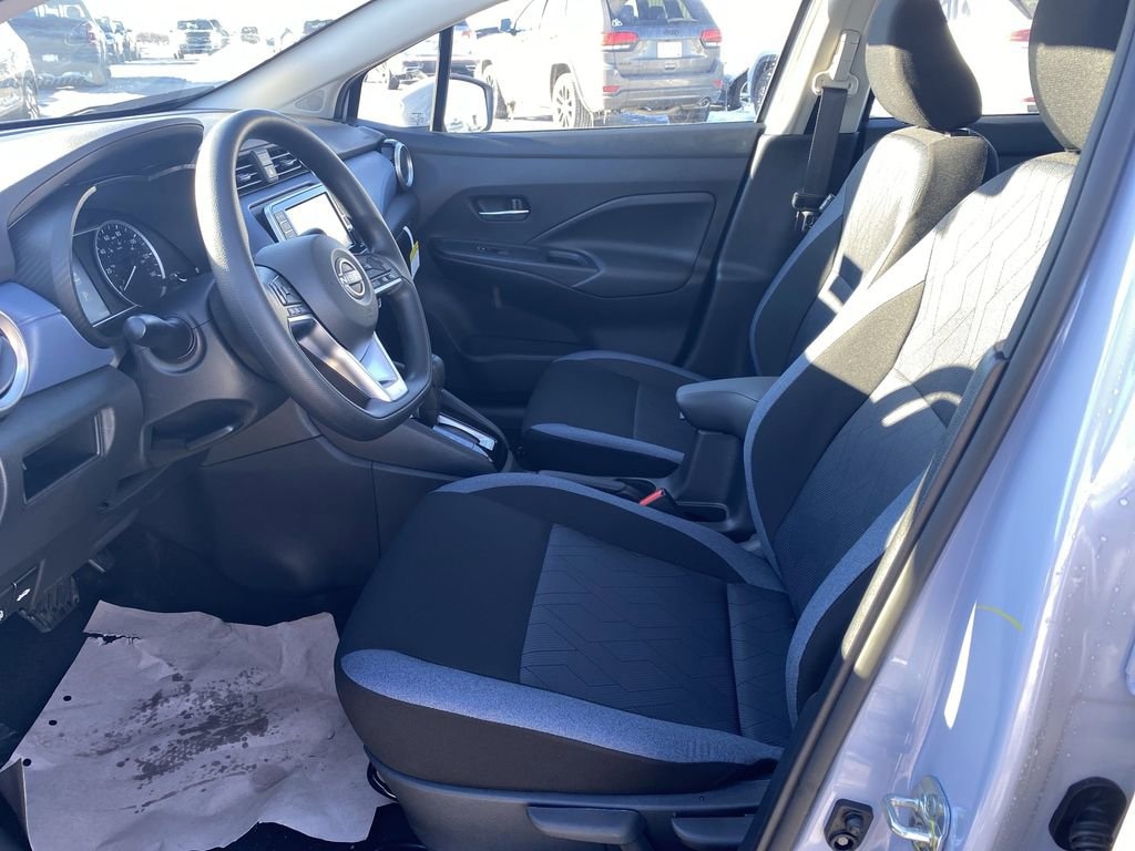 New 2025 Nissan Versa SV Sedan