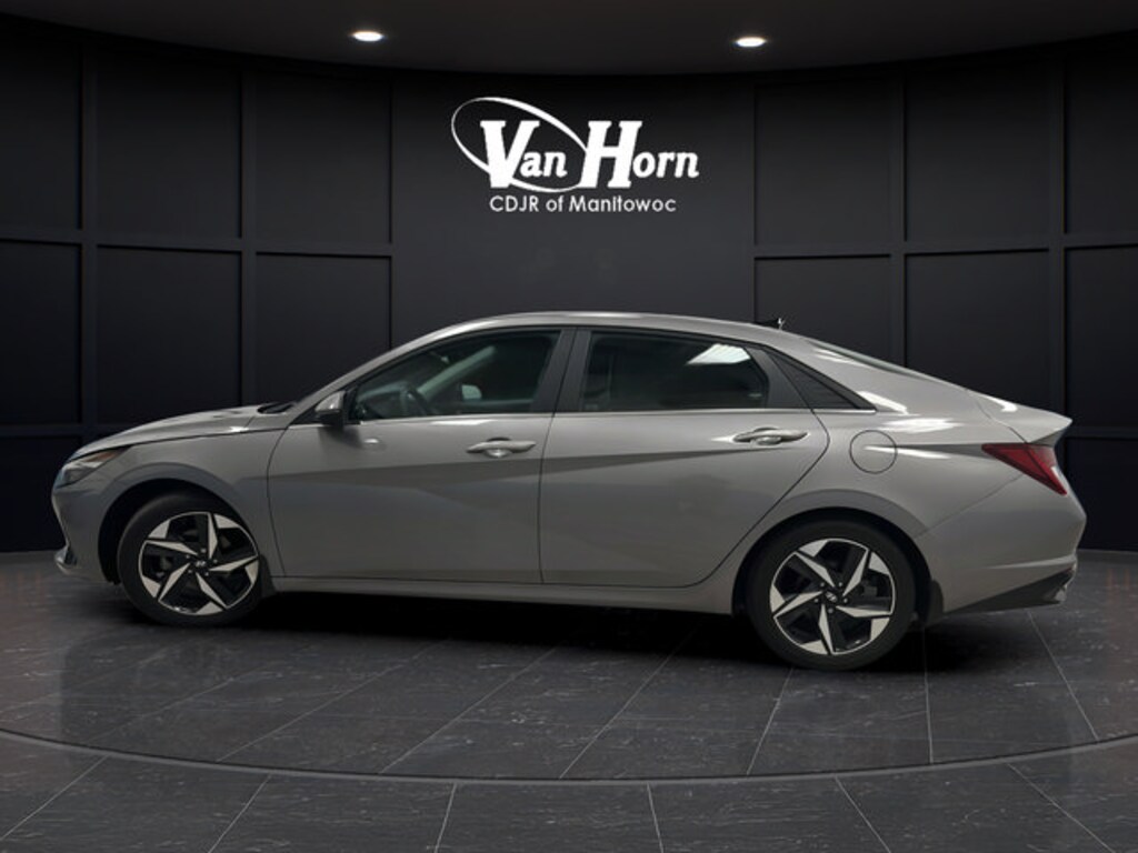 Used 2023 Hyundai Elantra Hybrid Limited Sedan