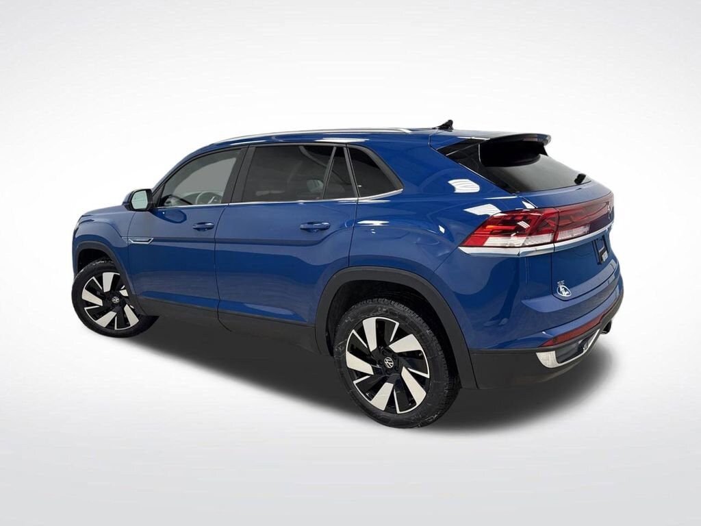 Used 2025 Volkswagen Atlas Cross Sport 2.0T SE w/Technology SUV