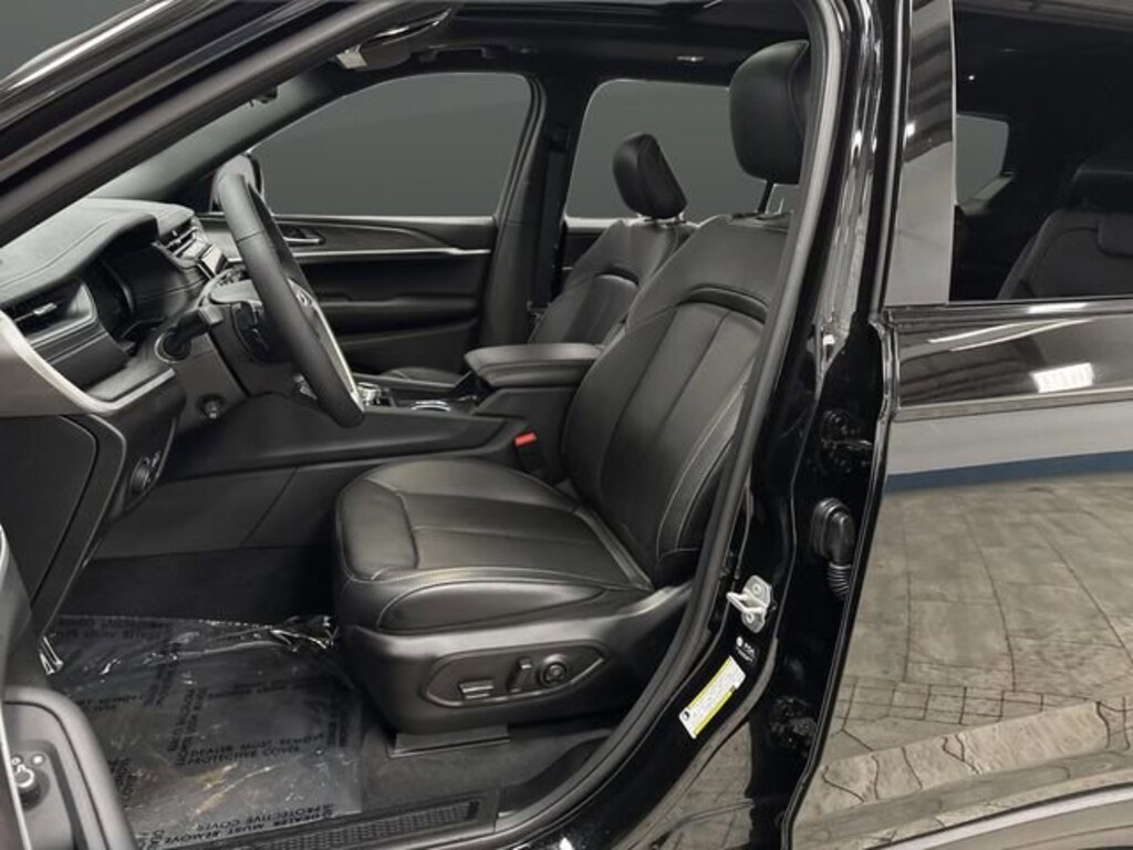 Certified 2025 Jeep Grand Cherokee L Limited SUV