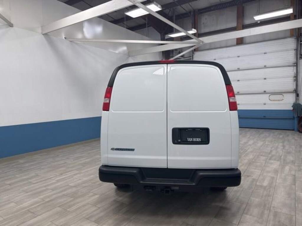 New 2026 Chevrolet Express 3500 Work Van Van Extended Cargo Van