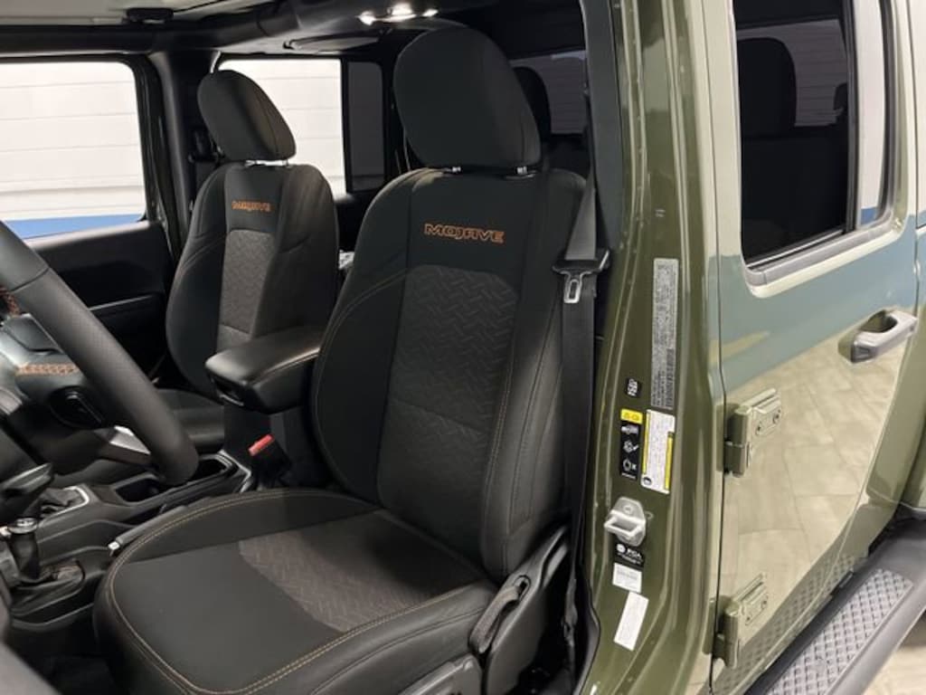 Used 2023 Jeep Gladiator Mojave Truck Crew Cab