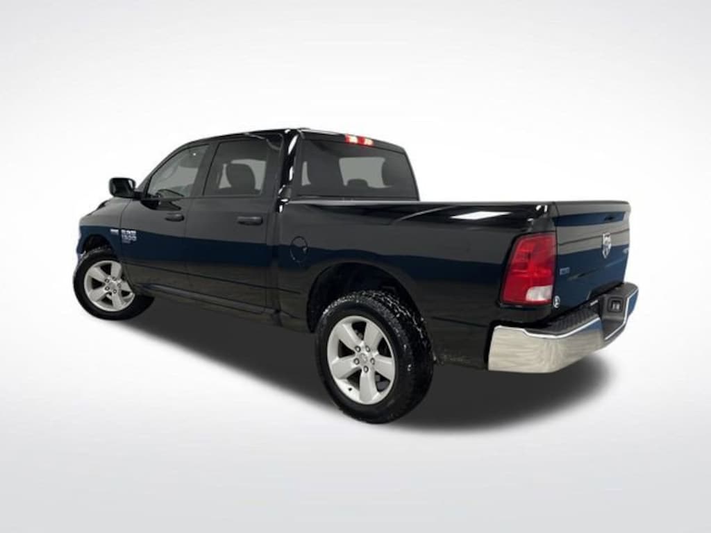 Used 2022 Ram 1500 Classic SLT Truck Crew Cab