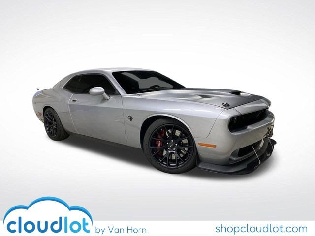 2015 Dodge Challenger SRT's photo