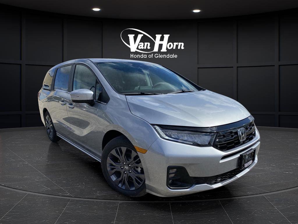 2026 Honda Odyssey Touring's photo