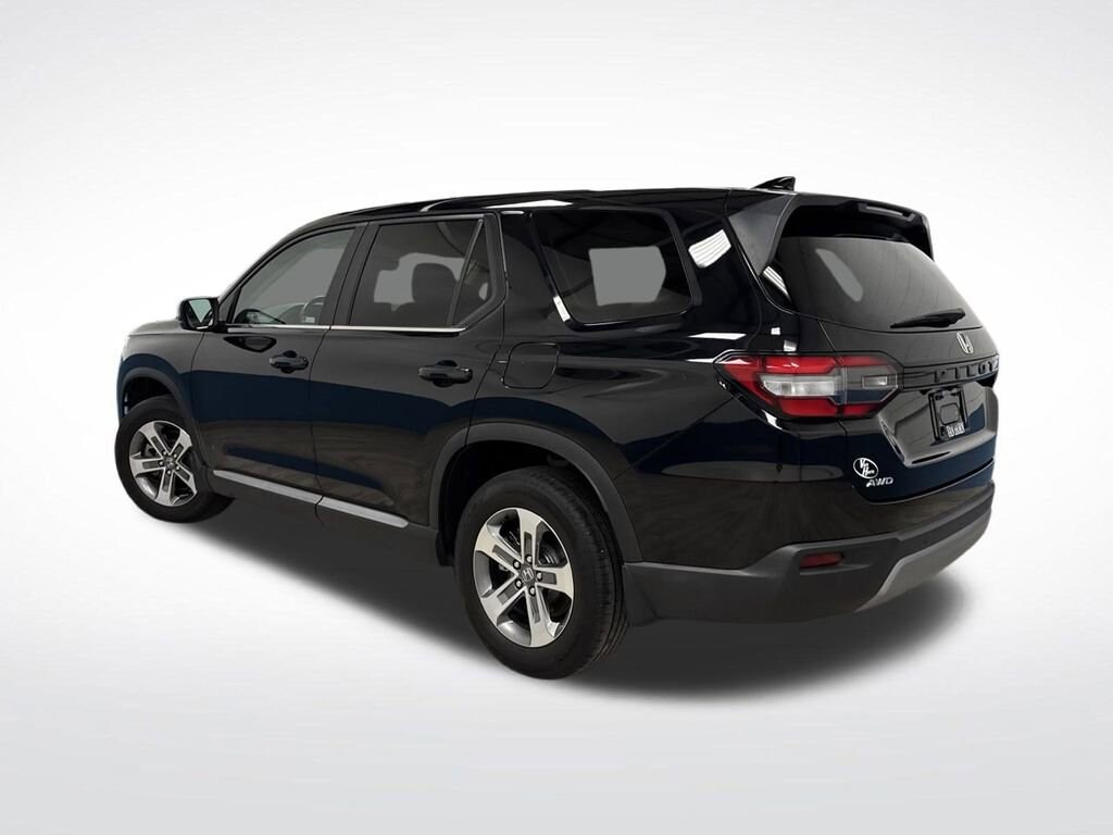 Used 2023 Honda Pilot EX-L 8 Passenger SUV