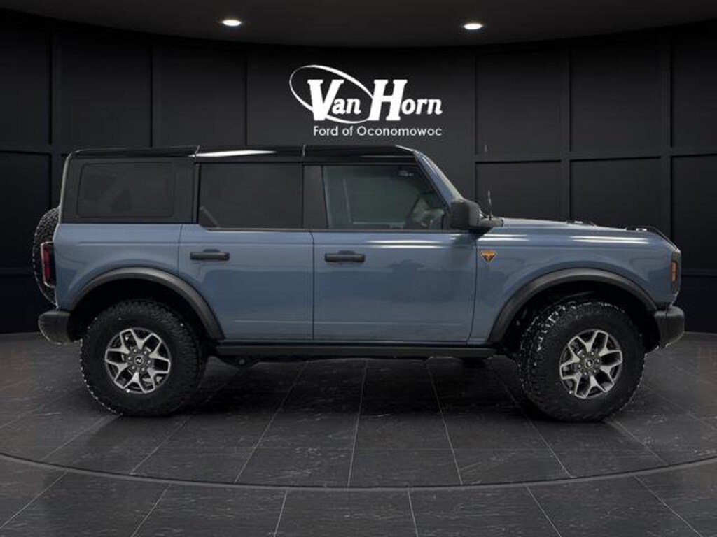 Used 2025 Ford Bronco Badlands SUV