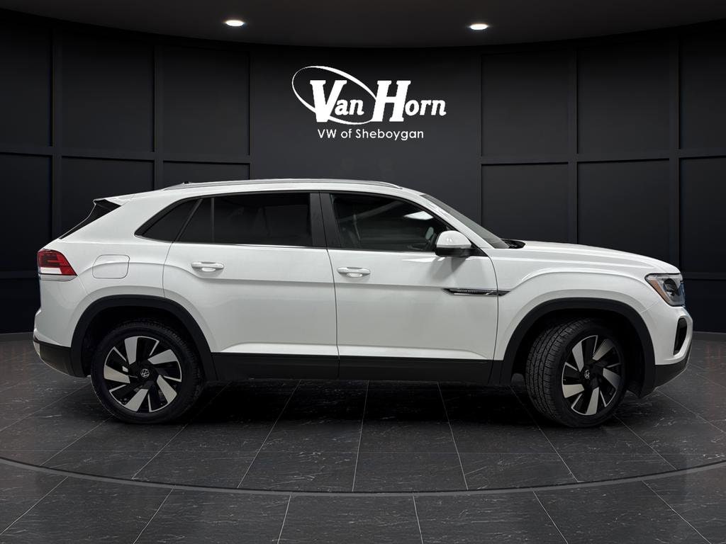 Used 2025 Volkswagen Atlas Cross Sport 2.0T SE w/Technology SUV
