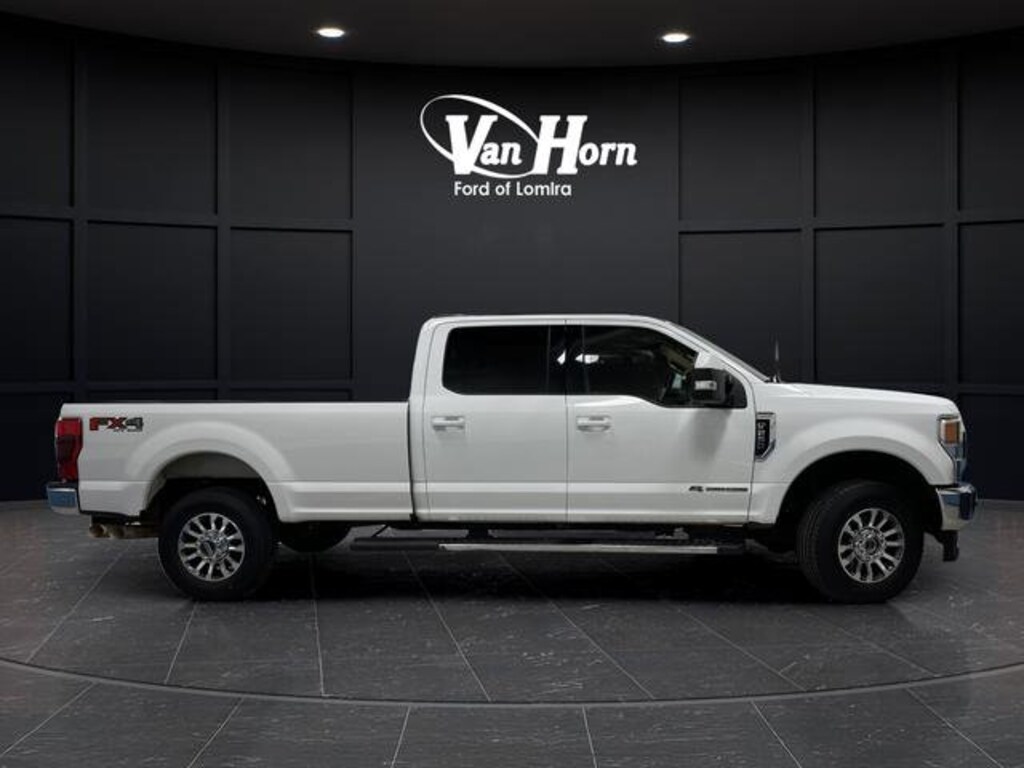 Used 2022 Ford Super Duty F-250 SRW LARIAT Truck Crew Cab