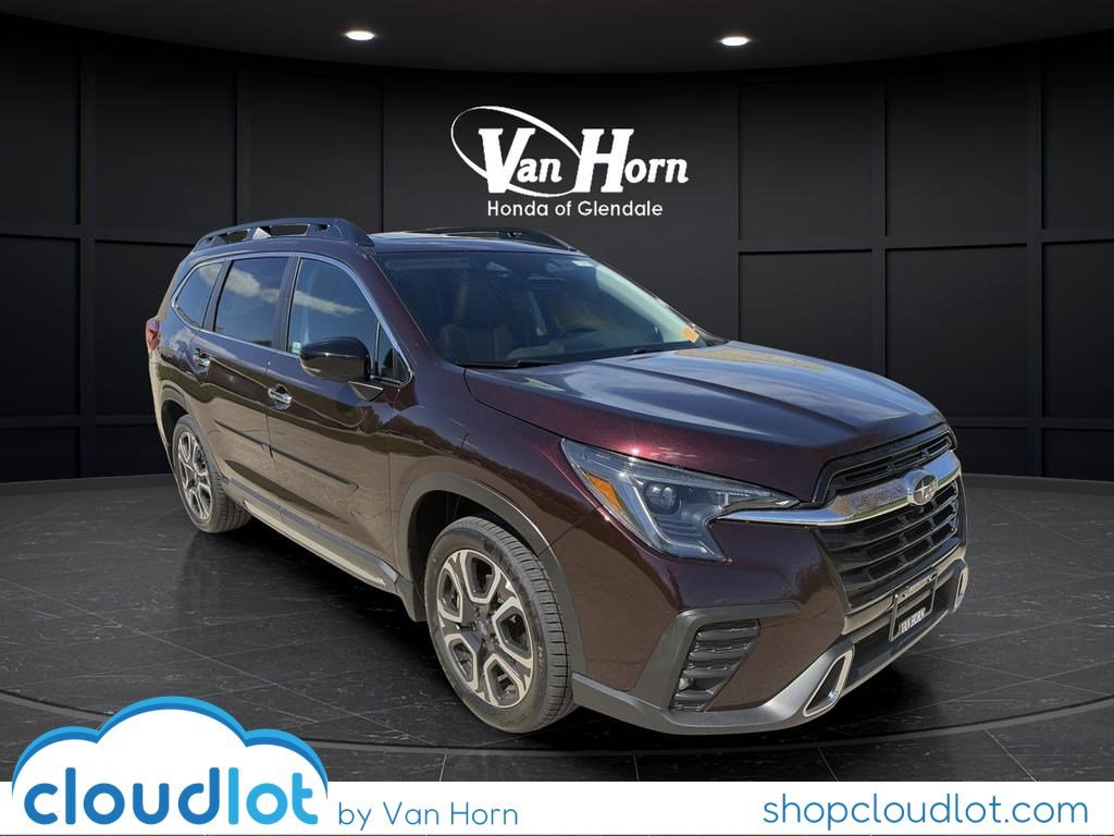 2024 Subaru Ascent Touring's photo