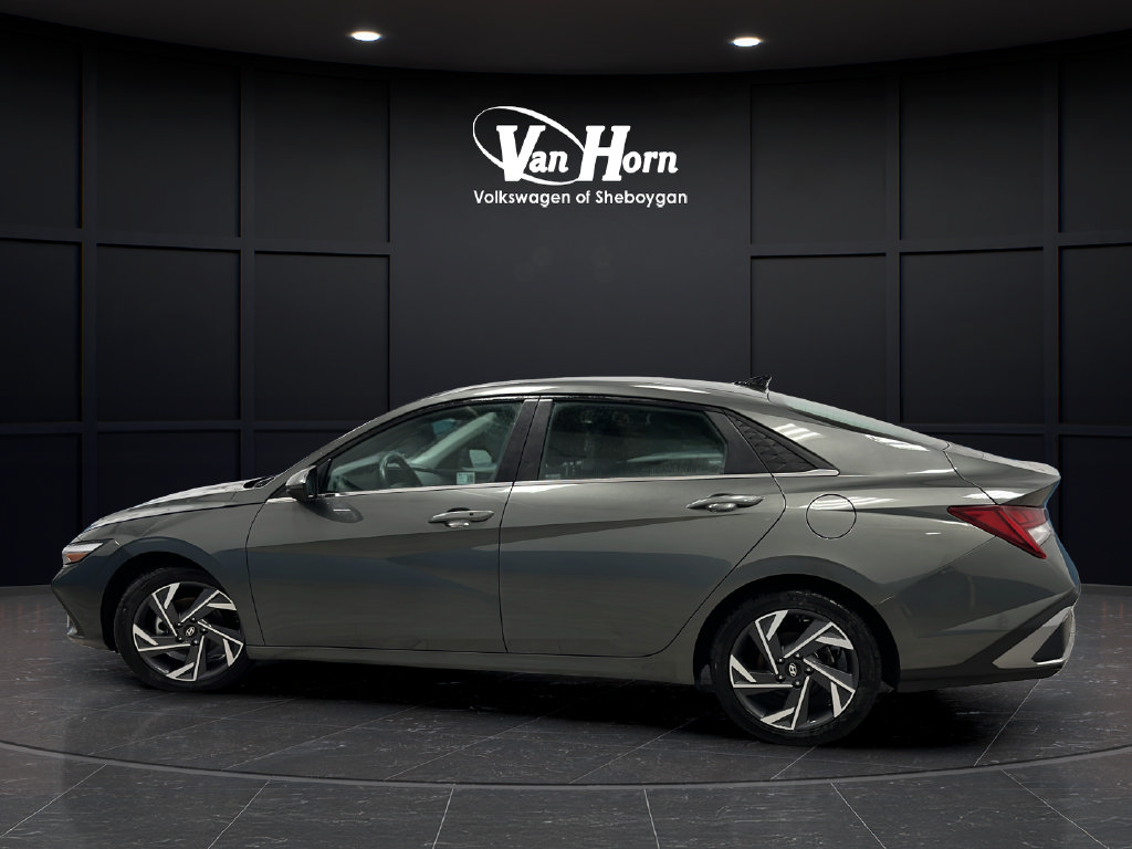 Used 2025 Hyundai Elantra SEL Convenience Sedan