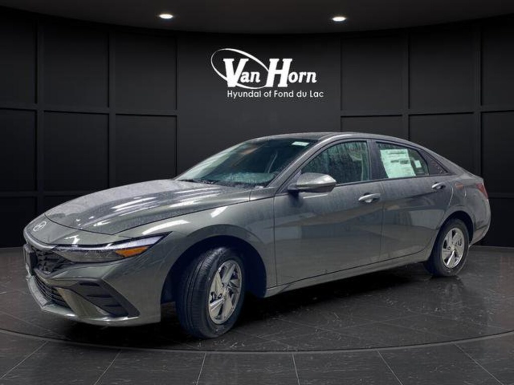 New 2026 Hyundai Elantra SE Sedan
