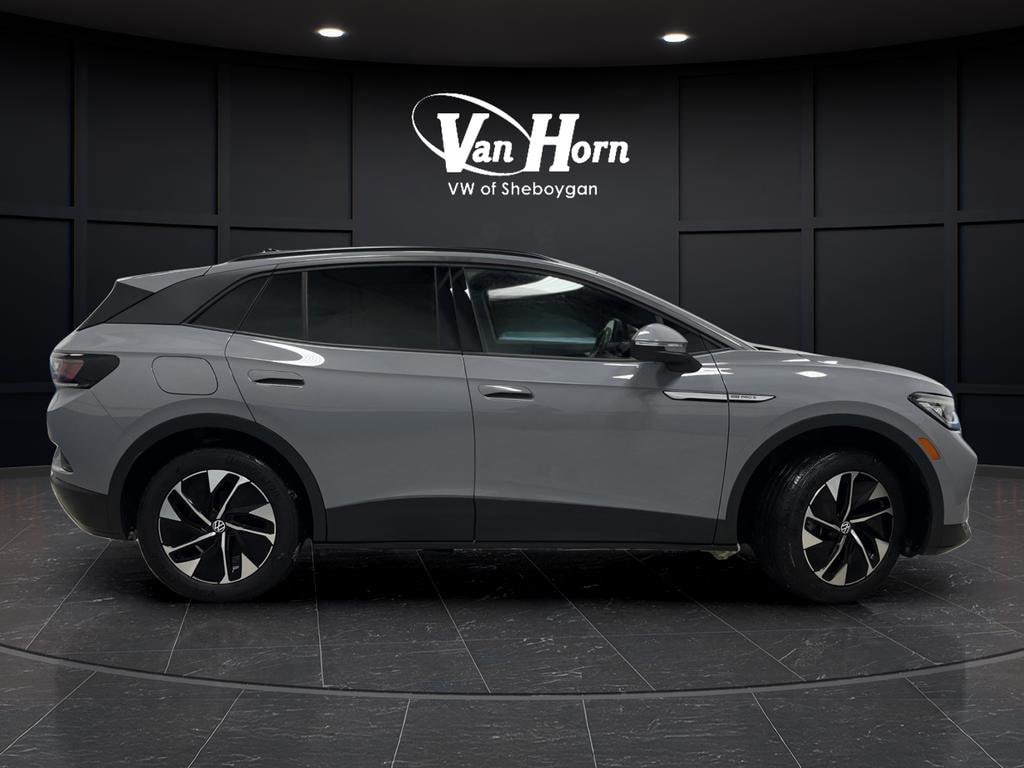 Used 2022 Volkswagen ID.4 PRO S with VIN WVGGNPE22NP042425 for sale in Sheboygan, WI