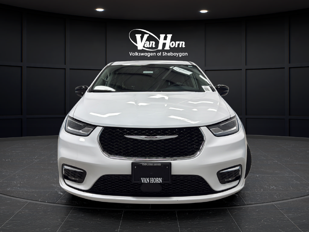 Used 2024 Chrysler Pacifica Touring L Van Passenger Van