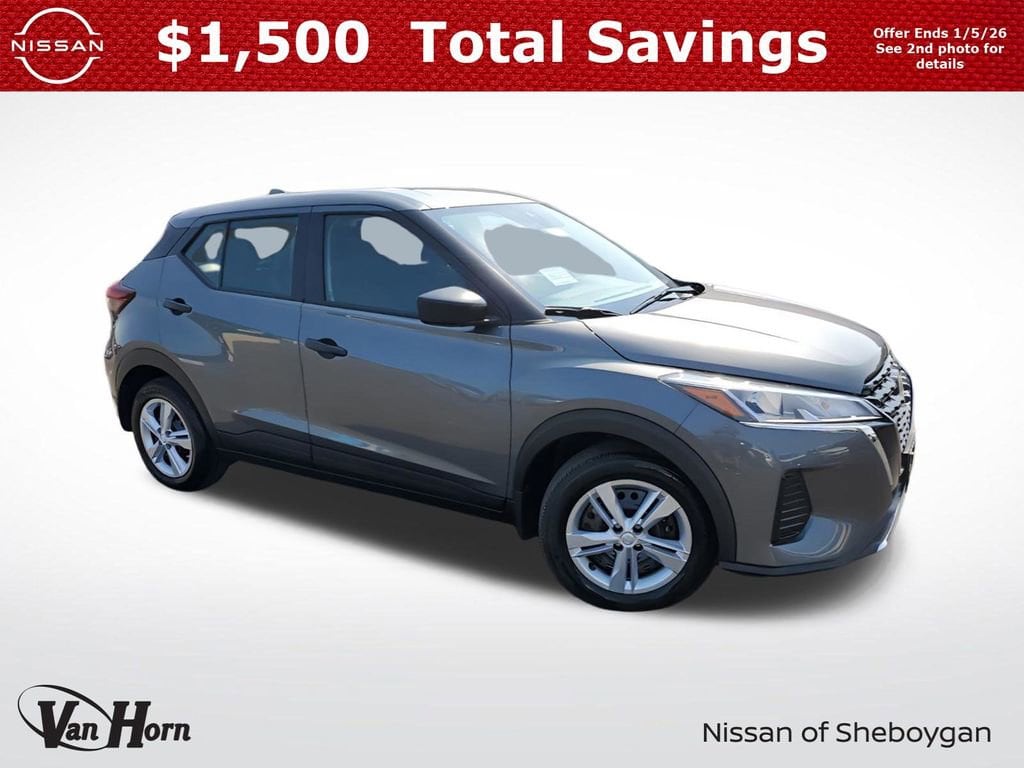 New 2025 Nissan Kicks Play S SUV