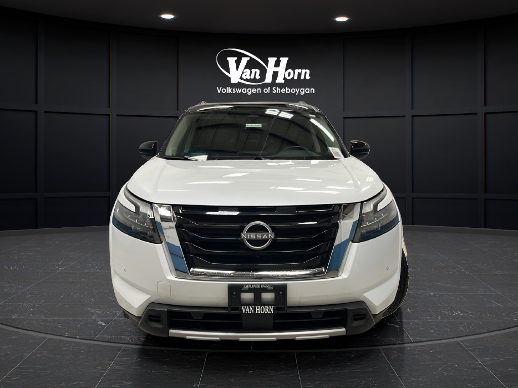 Used 2025 Nissan Pathfinder SL SUV