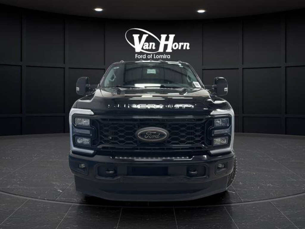 Used 2025 Ford Super Duty F-250 SRW LARIAT Truck Crew Cab