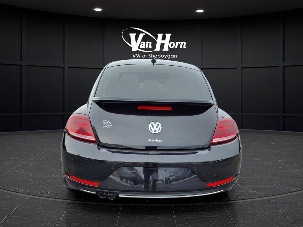 Used 2018 Volkswagen Beetle SE Hatchback