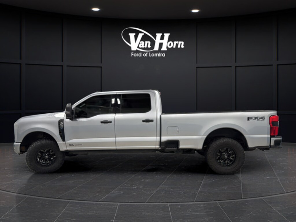 Used 2023 Ford Super Duty F-250 SRW Platinum Truck Crew Cab