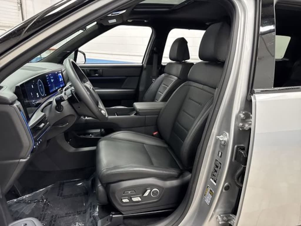 Used 2024 Hyundai Santa Fe Hybrid Calligraphy SUV